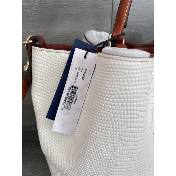 Dooney & Bourke DV1039BO Embossed Lizard Large Barlow Bone Bag B000540 - Picture 12 of 12